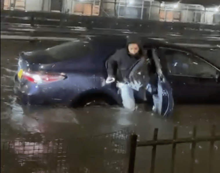 Rideshare Passengers Abandon Floating Car on Flooded FDR Drive