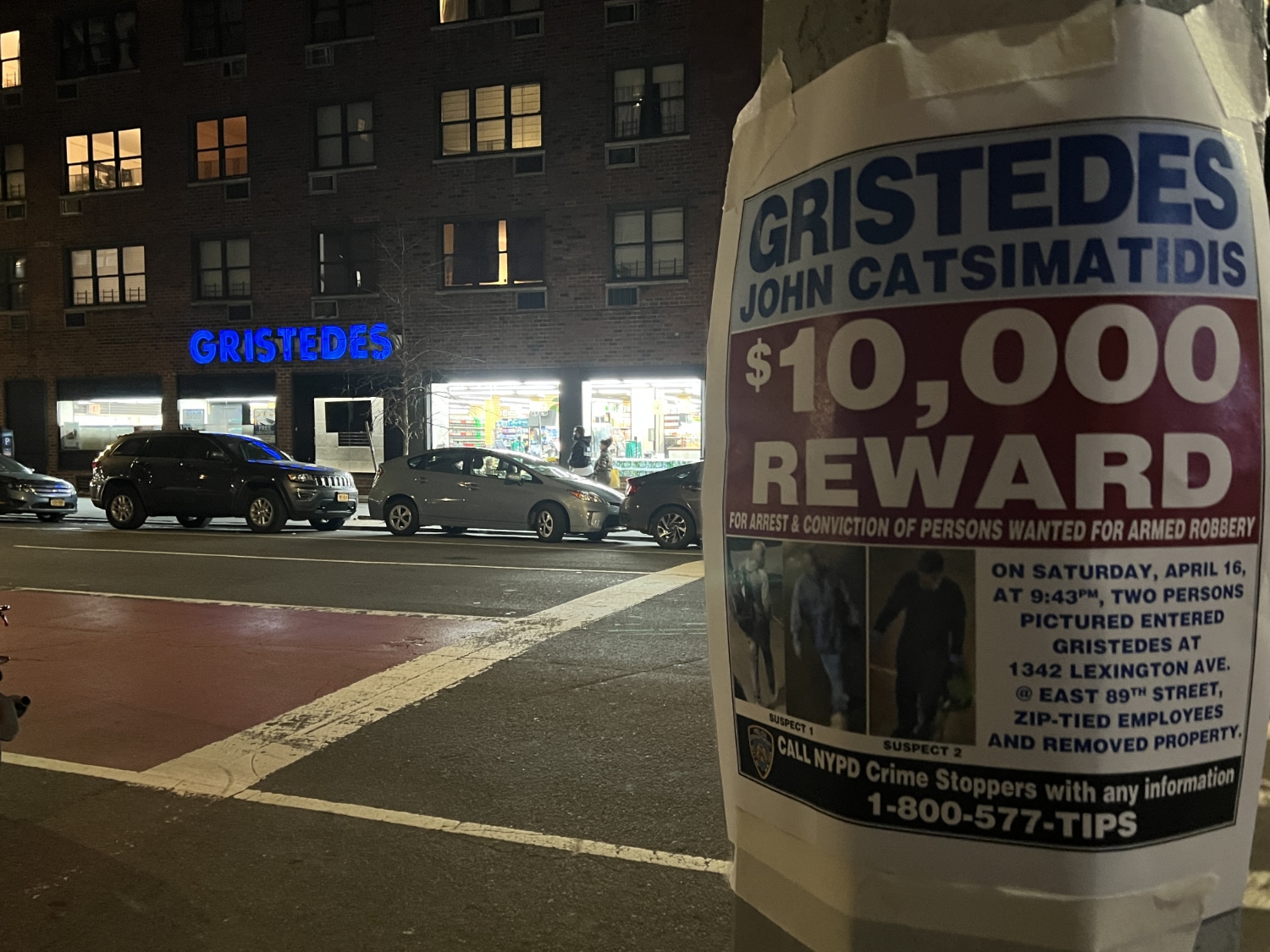 Workers at this UES Gristedes were tied up during a gunpoint robbery/Upper East Site