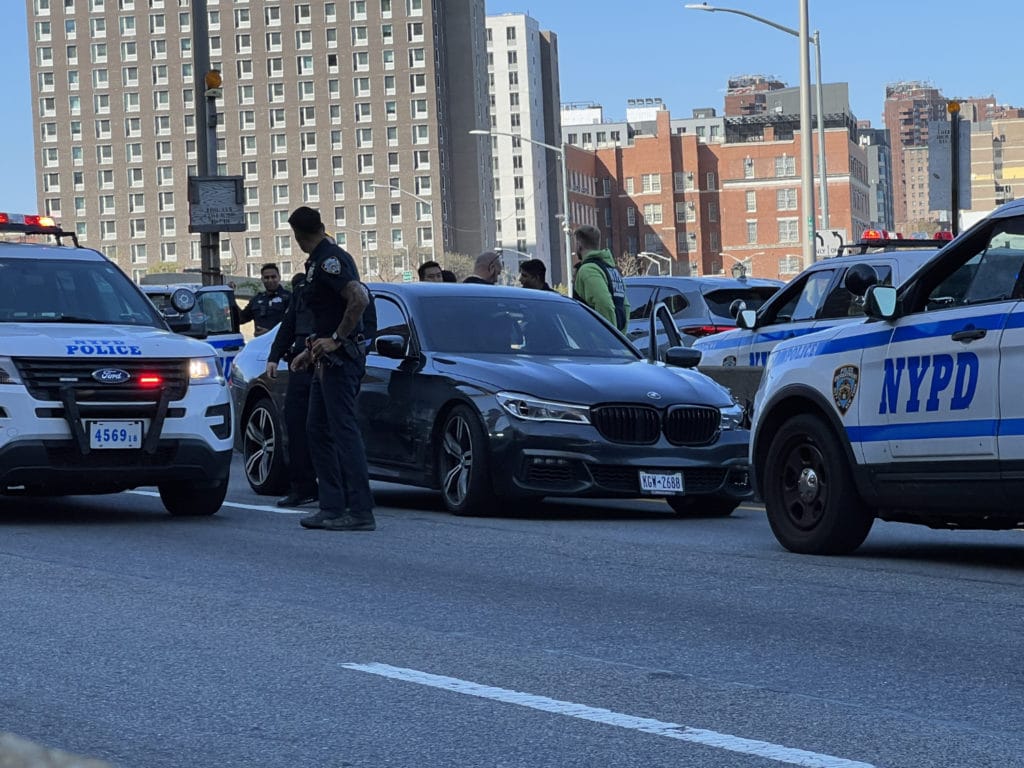 Dramatic police chase ends with suspect arrested on the UES/Upper East Side