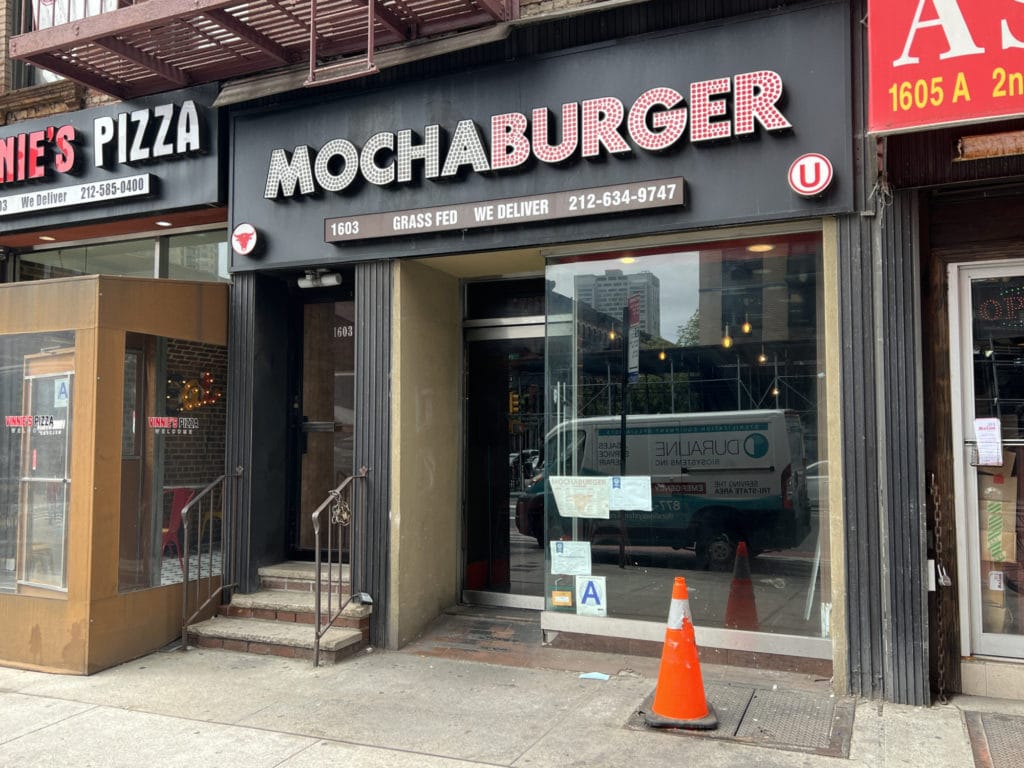 7th Street Burgers will move into the former Mocha Burger space on Second Avenue near East 76th Street/Upper East Site