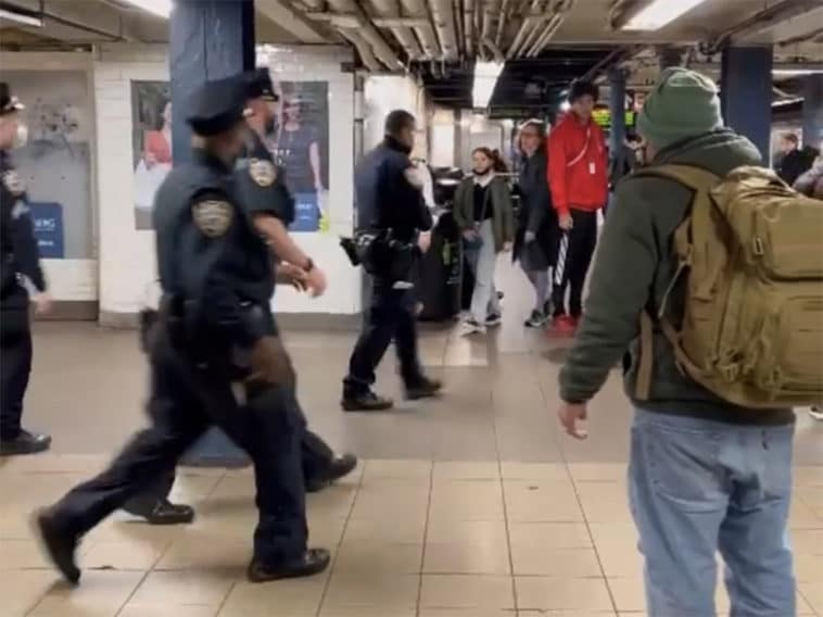 Loud bang and smoke on the subway sends commuters into a panic
