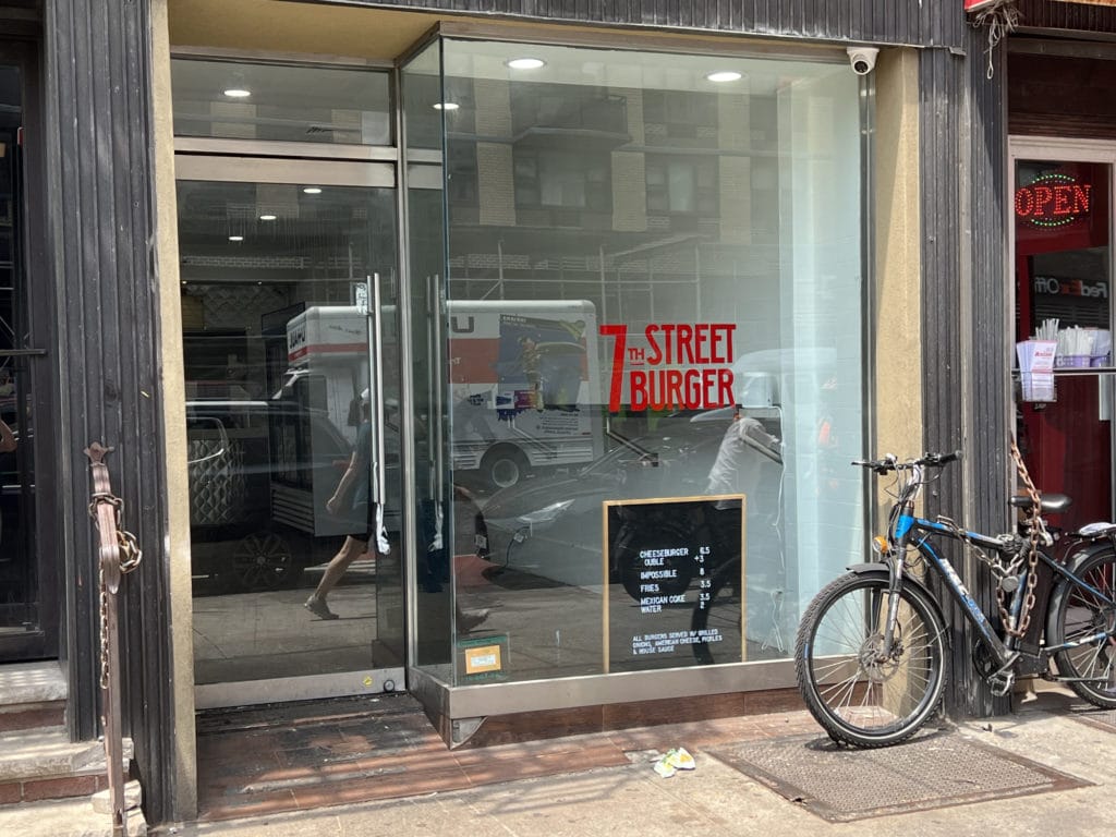 7th Street Burger opens on Second Avenue near East 83rd Street | Upper East Site