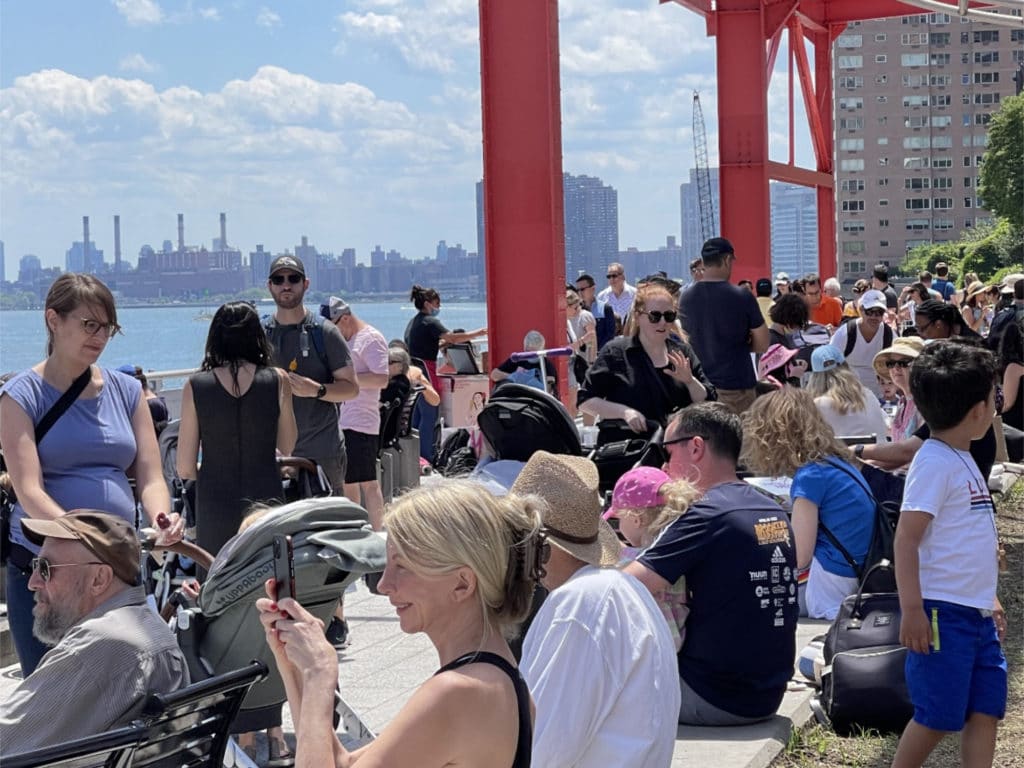 Free live music and ice cream pops on the East River Esplanade | Friends of the East River Esplanade