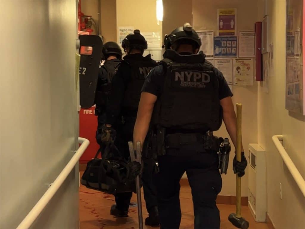 NYPD Emergency Services Unit enters 211 East 81st Street after stabbing | Upper East Site