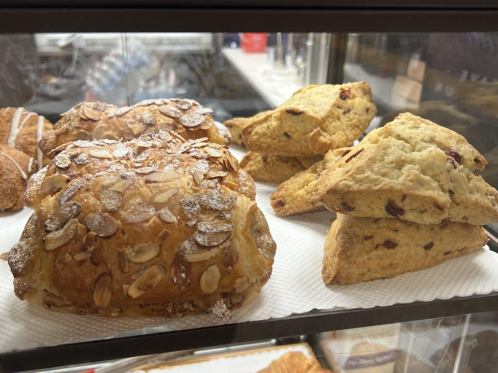Pastries for sale at Winfield Street Coffee inside the 96th Street-Second Avenue subway station | Upper East Site