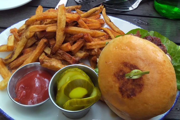 The best burgers on the Upper East Side according to Upper East Siders