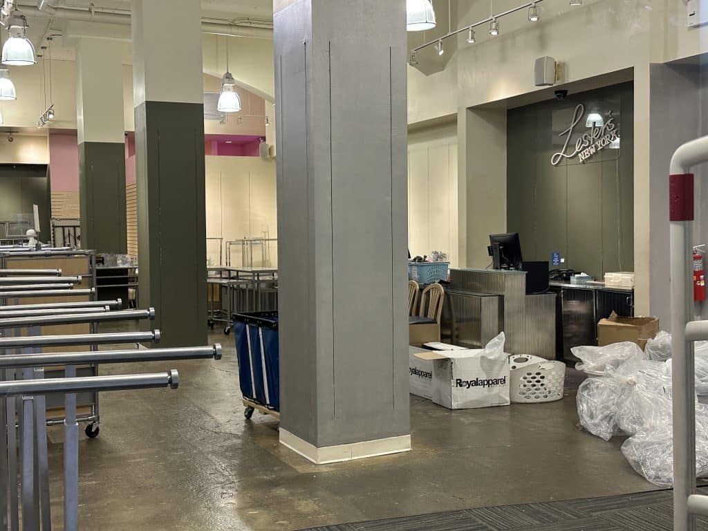 Half of Lester's UES department store is now empty | Upper East Site