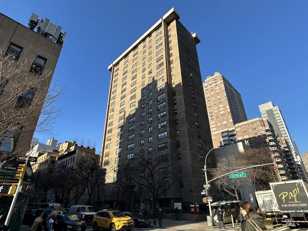 NYCHA's Robbins Plaza is located at 343 East 70th Street | Upper East Site