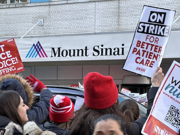 Thousands of nurses go on strike at Mount Sinai Hospital after contract talks fail | Upper East Site