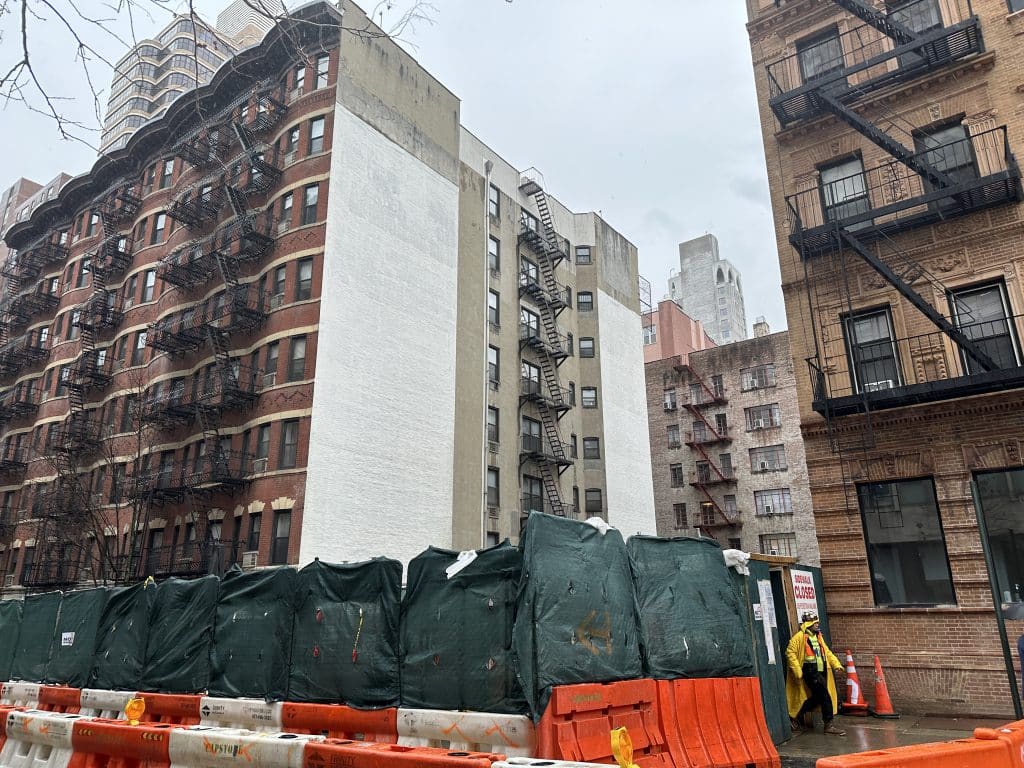 Apartments at 160 East 91st received plenty of air and light in January, before being blocked by construction | Upper East Site