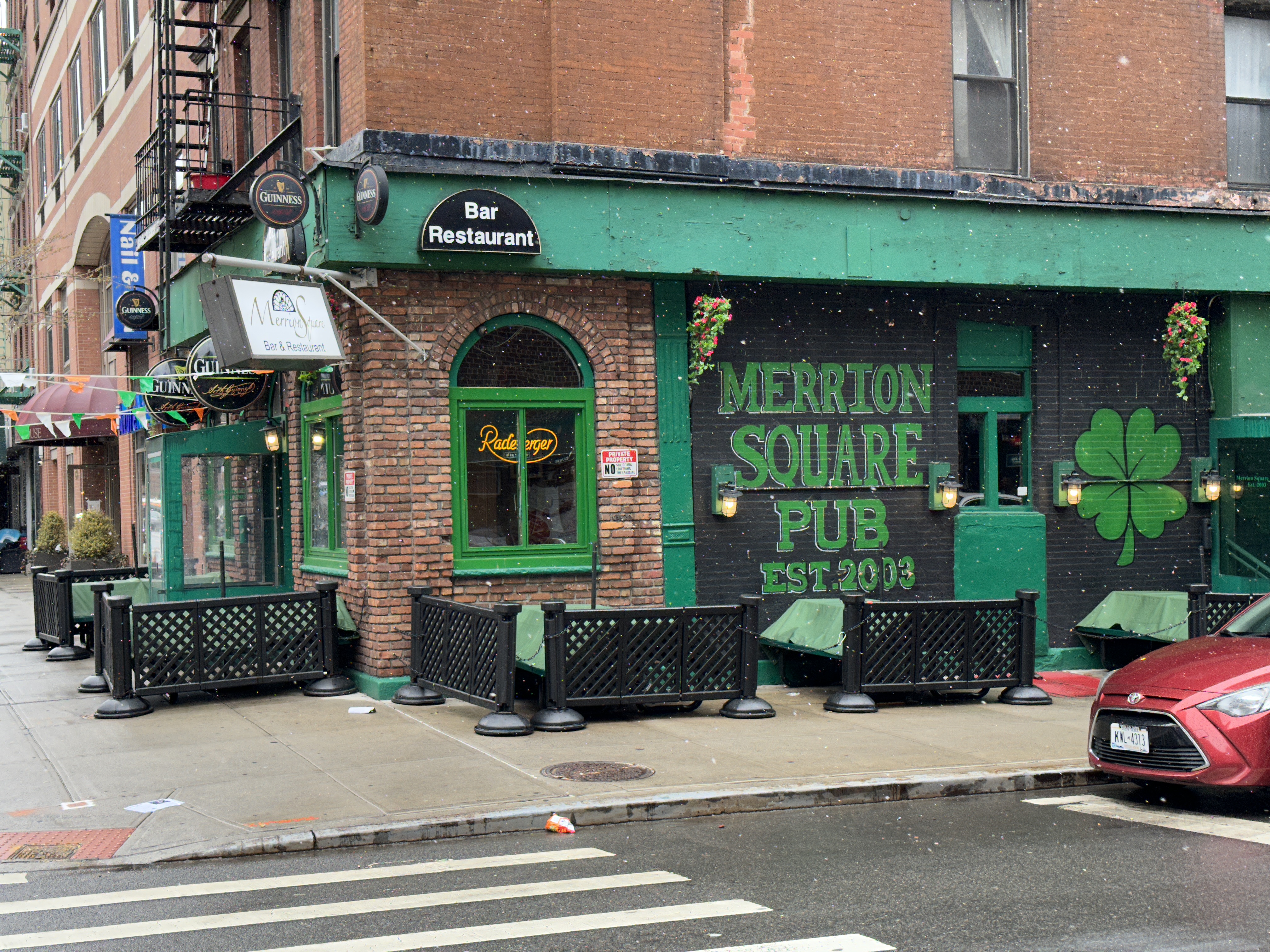 Merrion Square Pub is located at the corner of East 95th Street and Second Avenue | Upper East Site