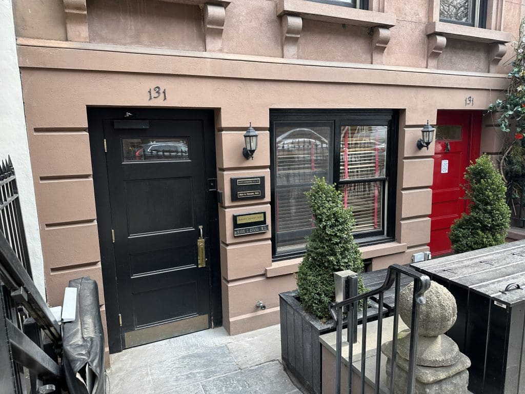 Dr. Martin Gubernick's office is located at 131 East 65th Street, near Lexington Avenue on the UES | Upper East Site