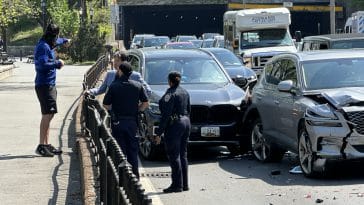 Police spoke with witnesses on the FDR Drive and East River Esplanade following the UES crash | Upper East Site