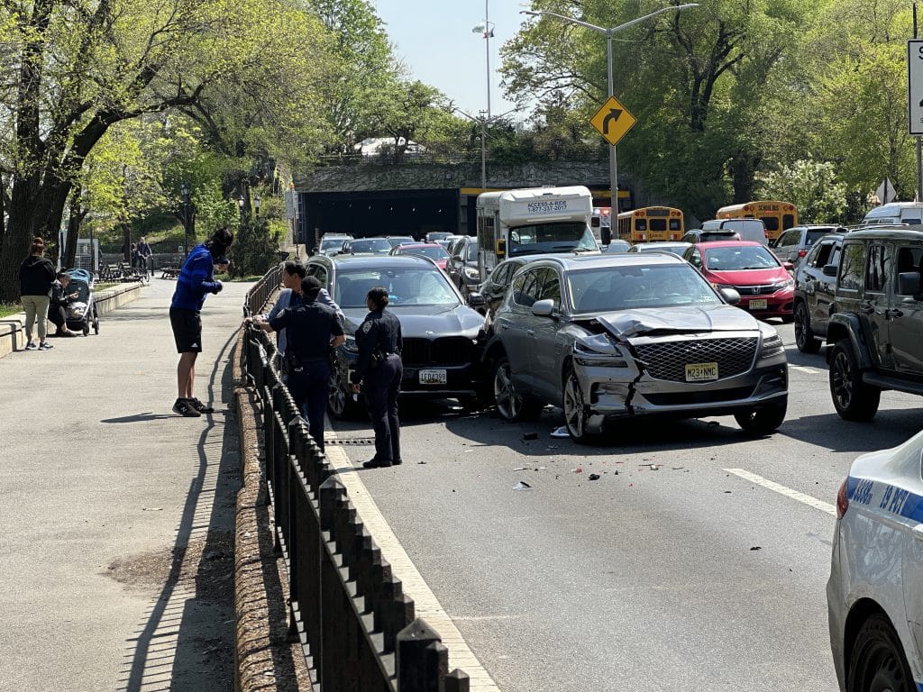 Police spoke with witnesses on the FDR Drive and East River Esplanade | Upper East Site
