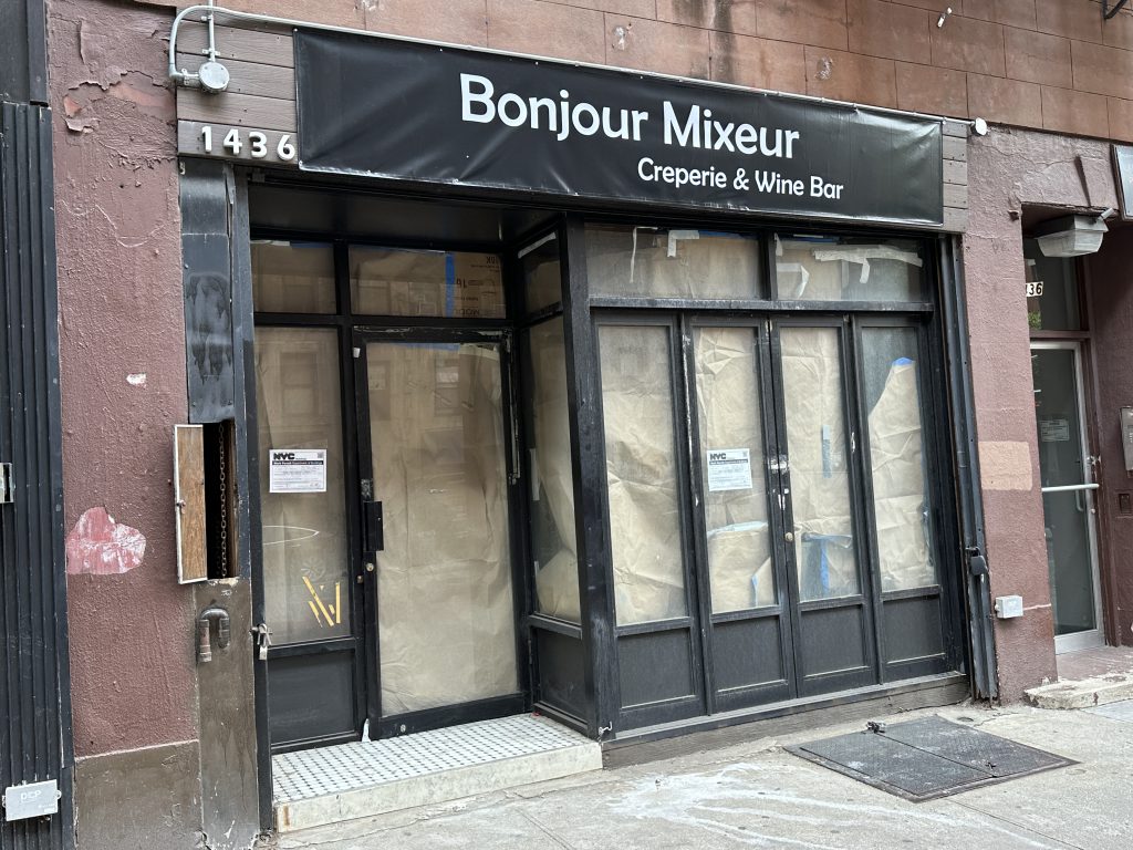 Bonjour Mixeur is an offshoot of Bonjour Crepes & Wine and Bread 'N Wine | Upper East Site