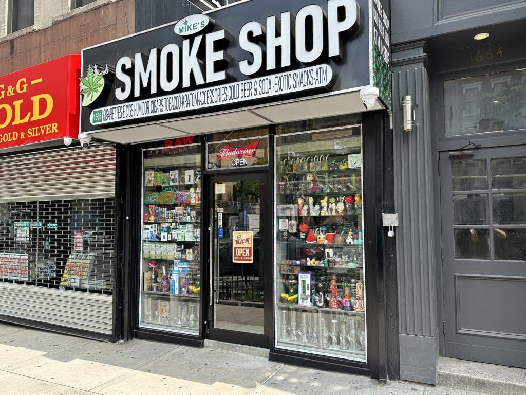 Mike's Smoke Shop, two doors down from Sweetooth, abruptly closed after police arrived | Upper East Site