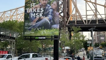 Neighbors say the four-story billboard outside an UES hotel doesn't belong in a residential neighborhood | Upper East Site