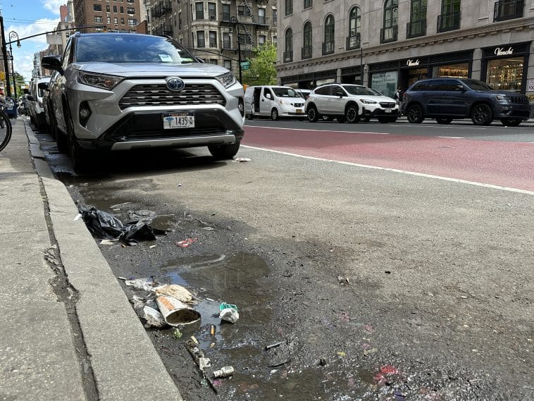Lexington Avenue is filthy because it doesn't get cleaned | Upper East Site