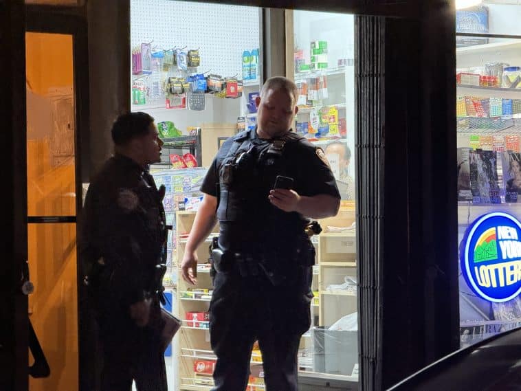 An Upper East Side convenience store was robbed at knifepoint by violent suspect in a ski mask Thursday night | Upper East Site